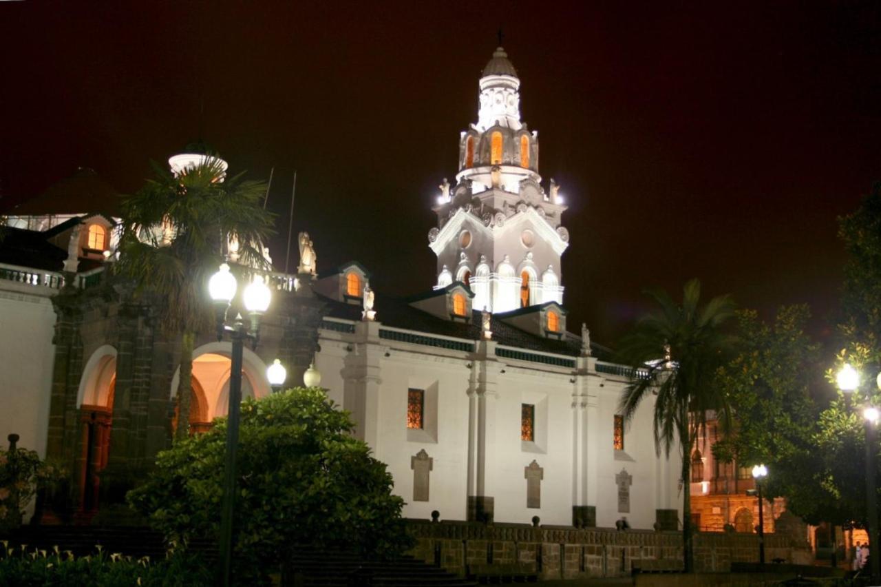 Hotel La Rosario Quito Exterior foto